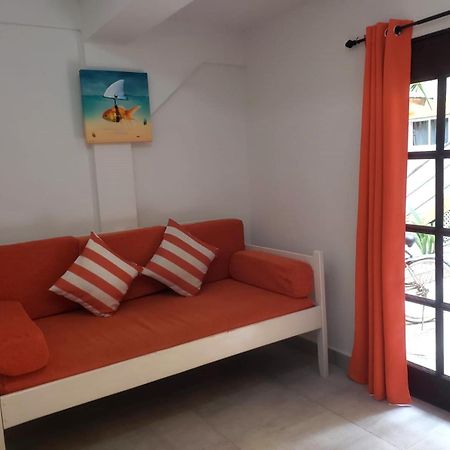 Beach Club Budget Rooms At Popeyes キー・カーカー エクステリア 写真