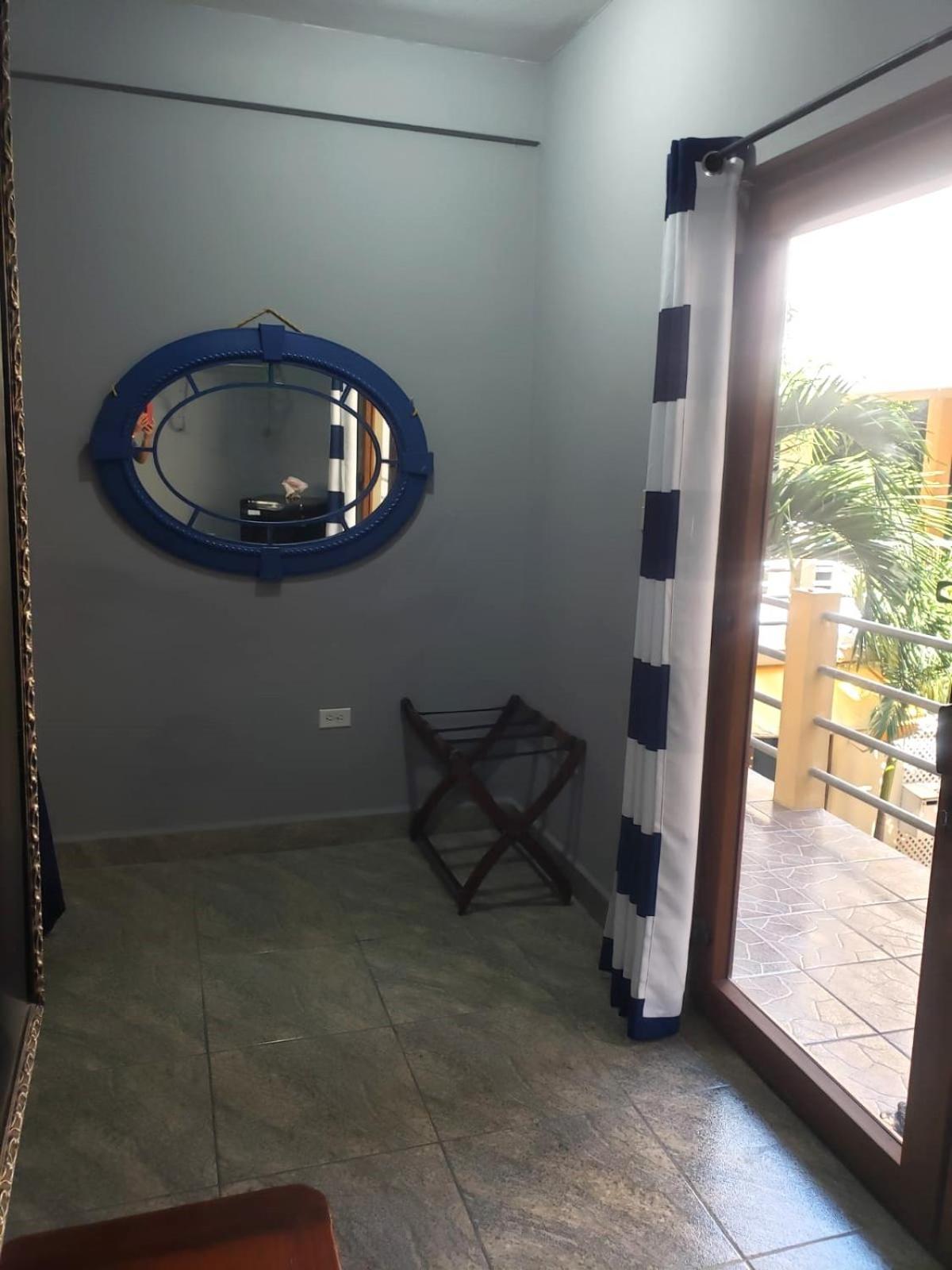 Beach Club Budget Rooms At Popeyes キー・カーカー エクステリア 写真