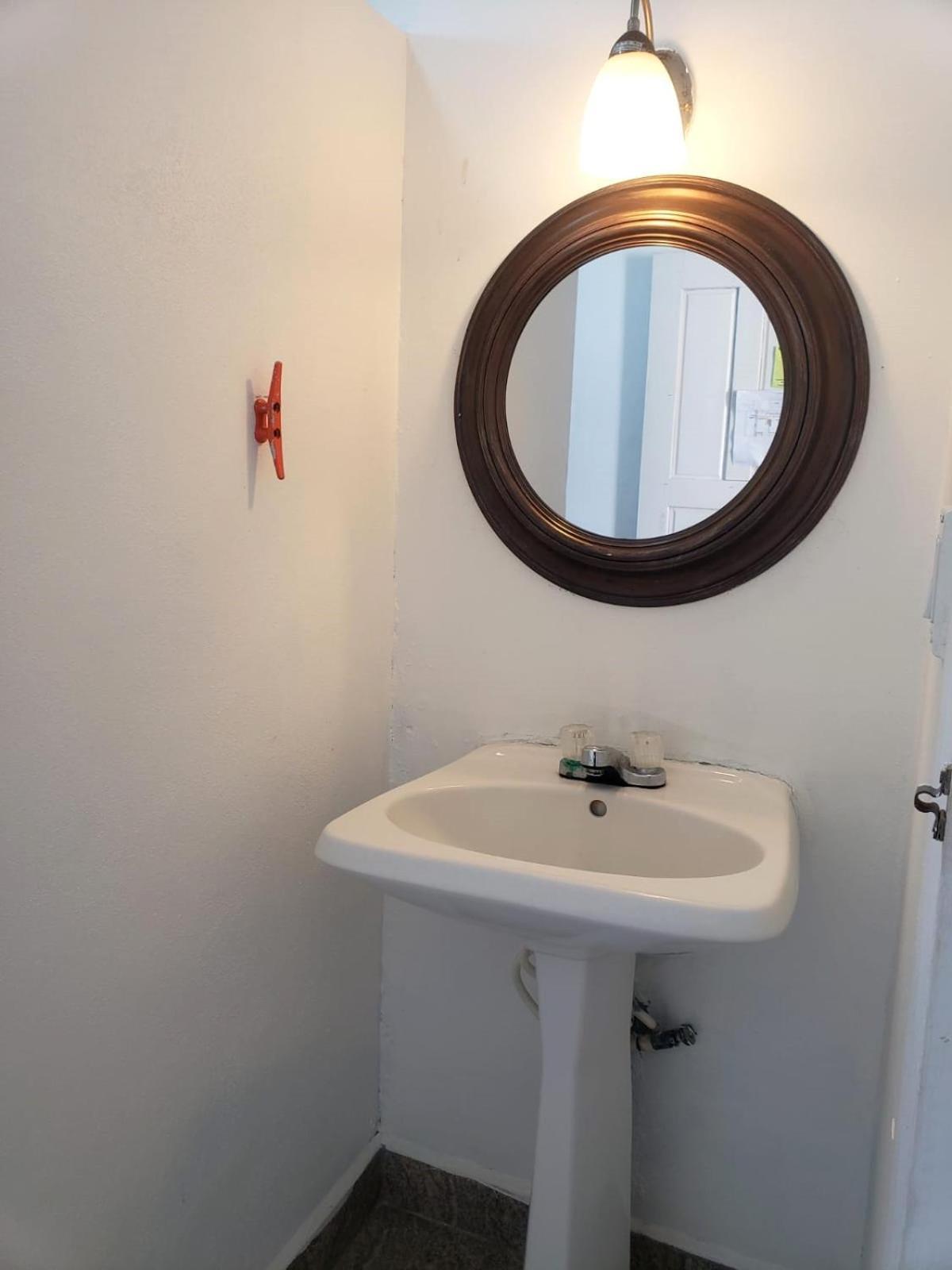 Beach Club Budget Rooms At Popeyes キー・カーカー エクステリア 写真