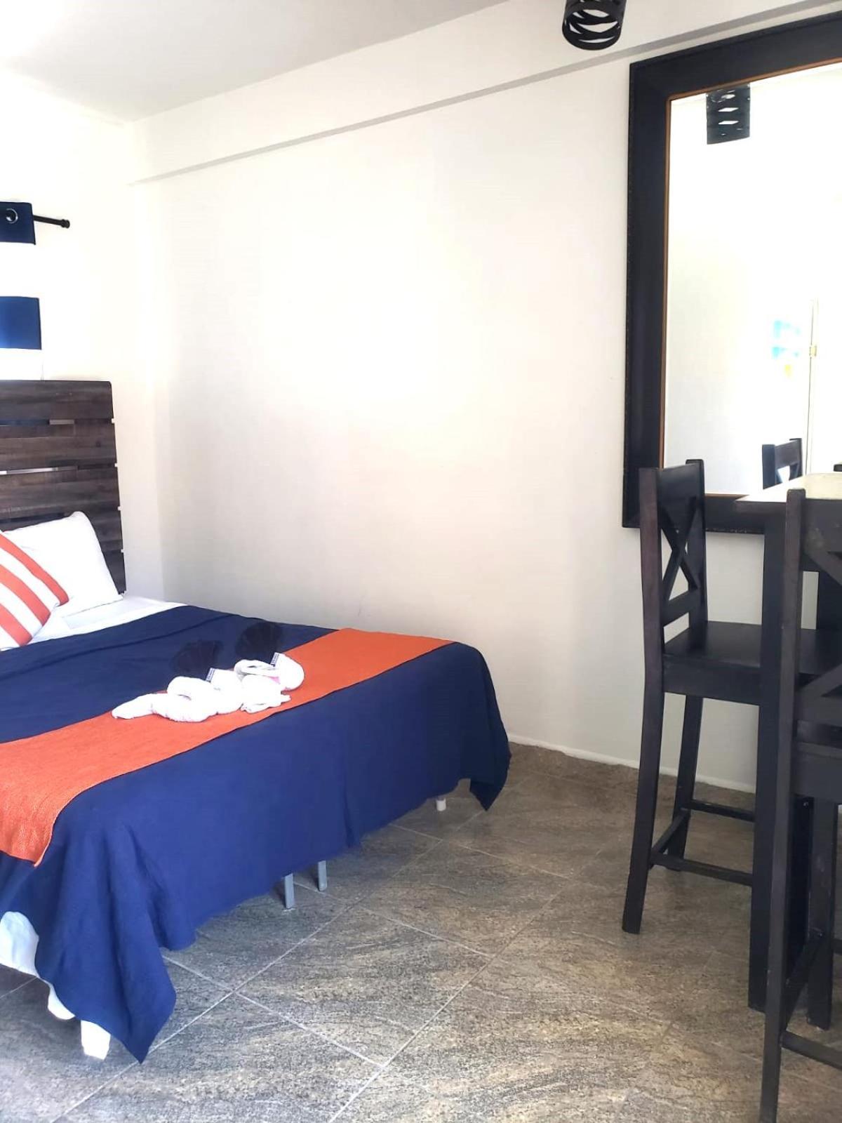Beach Club Budget Rooms At Popeyes キー・カーカー エクステリア 写真