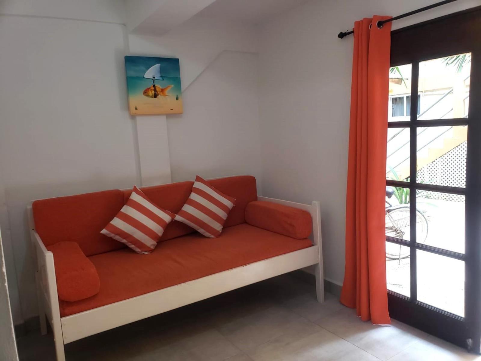Beach Club Budget Rooms At Popeyes キー・カーカー エクステリア 写真